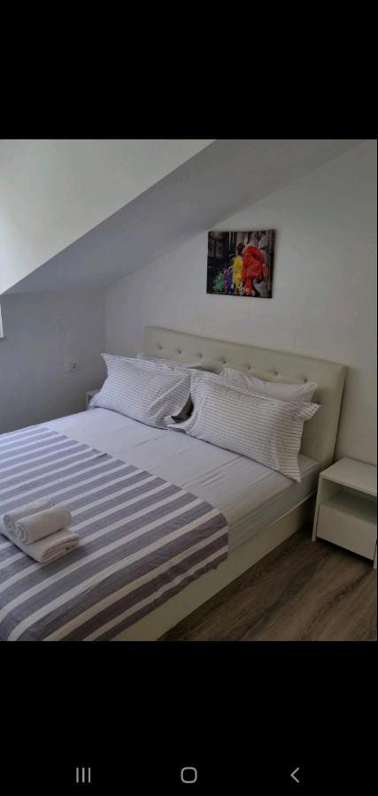 Apartmani Tolj Μακάρσκα Εξωτερικό φωτογραφία