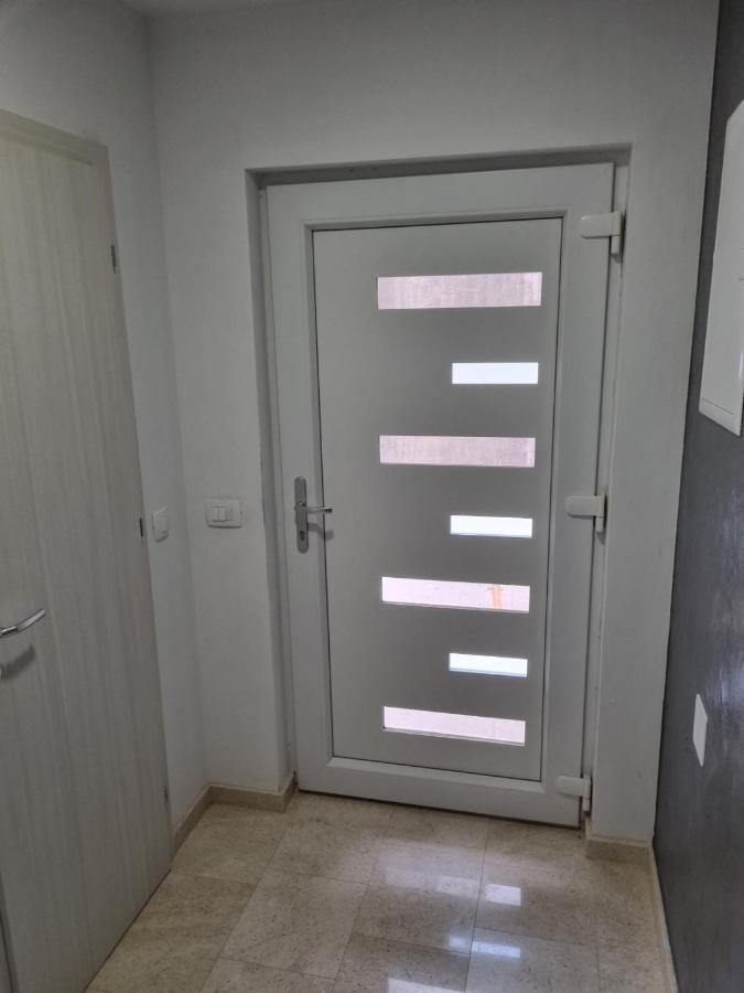 Apartmani Tolj Μακάρσκα Εξωτερικό φωτογραφία