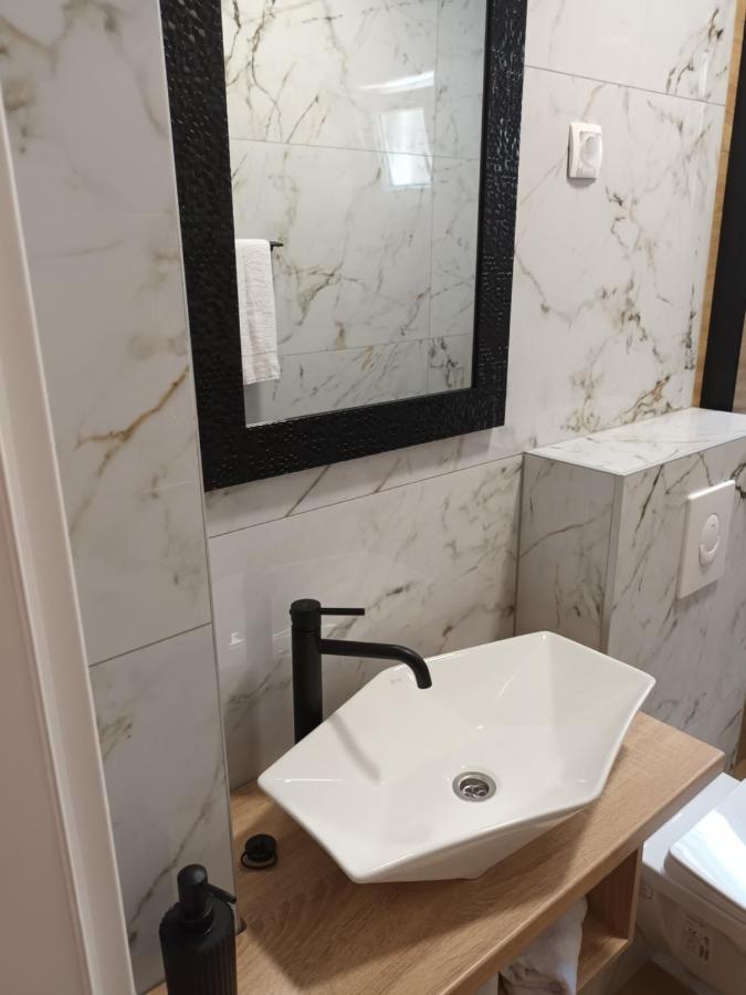 Apartmani Tolj Μακάρσκα Εξωτερικό φωτογραφία