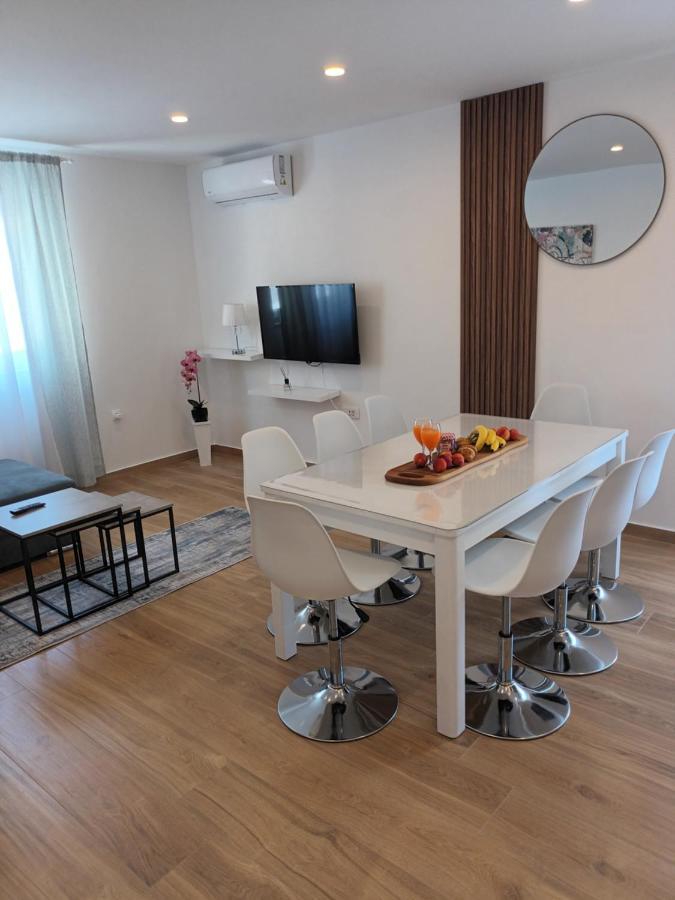 Apartmani Tolj Μακάρσκα Εξωτερικό φωτογραφία