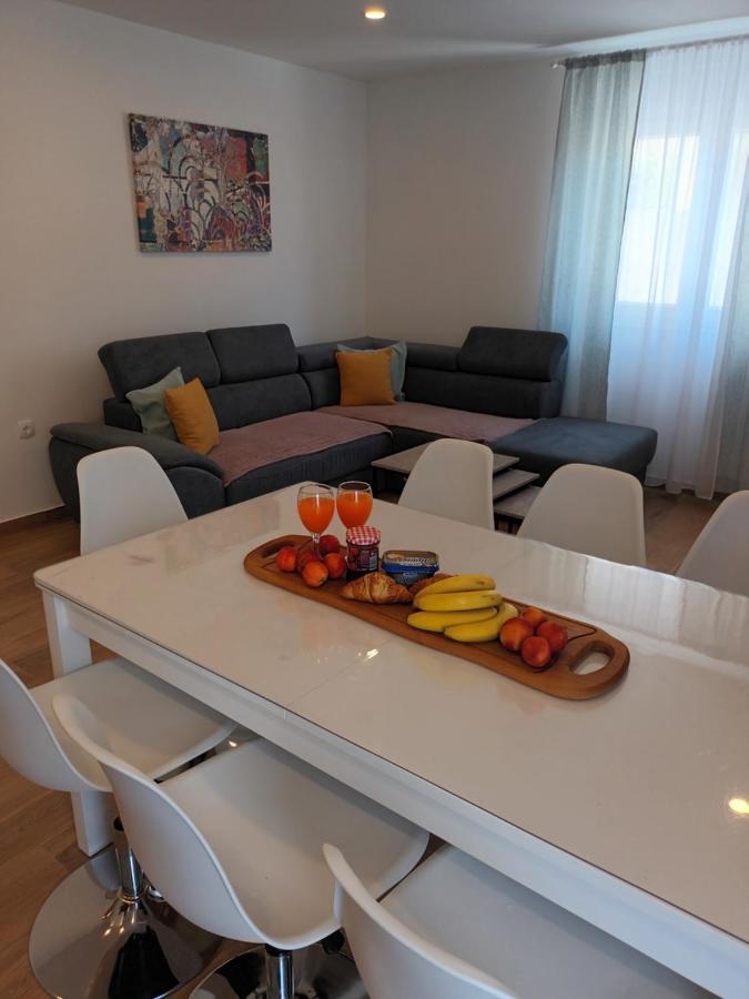 Apartmani Tolj Μακάρσκα Εξωτερικό φωτογραφία