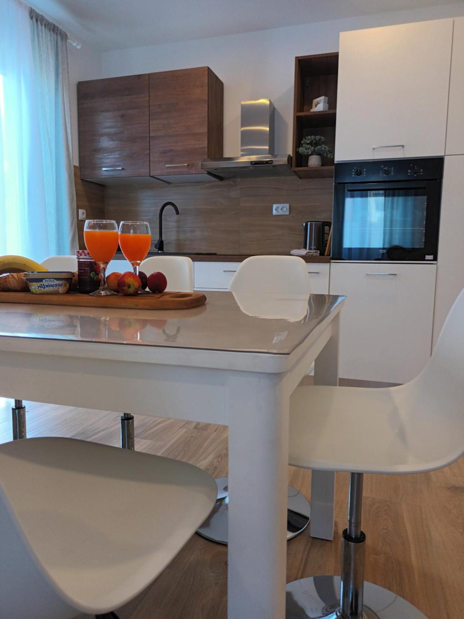 Apartmani Tolj Μακάρσκα Εξωτερικό φωτογραφία