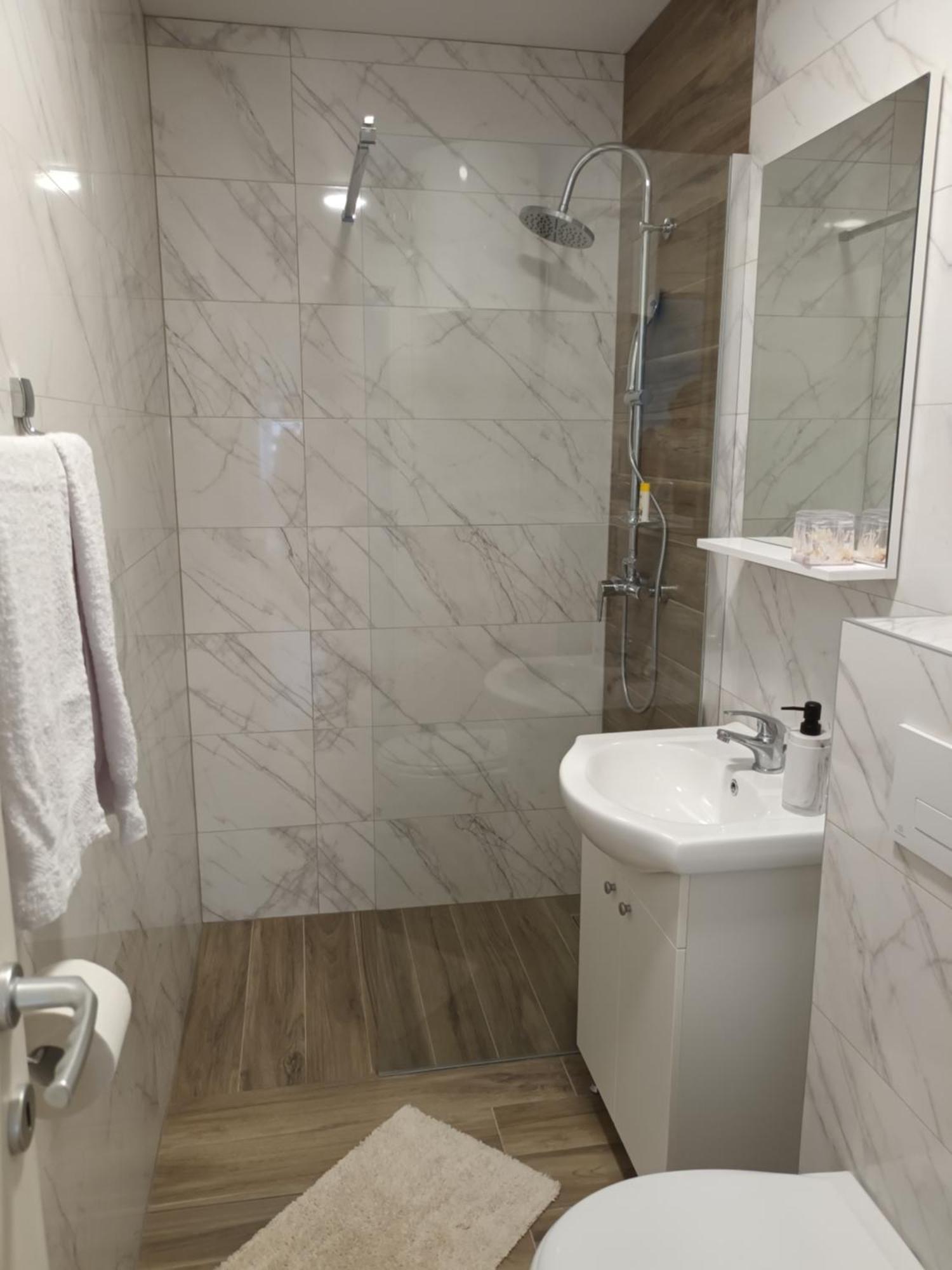 Apartmani Tolj Μακάρσκα Εξωτερικό φωτογραφία